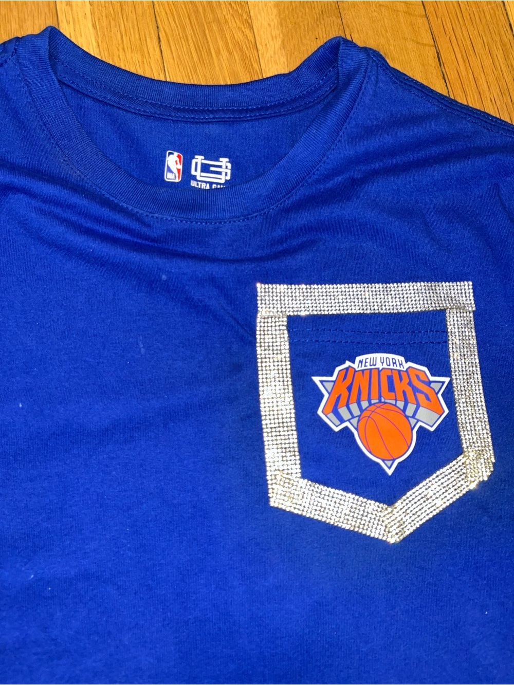 NY Knicks Rhinestone Blue Short Sleeve Pocket Tee (Small)